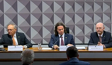 Frente Parlamentar debate desafios e avanços da energia no Brasil em primeira reunião de 2025