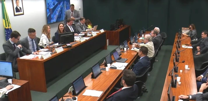 Audiência Pública sobre a Composição Tarifária de Itaipu Binacional Levanta Debates sobre Tarifas e Custos Socioambientais