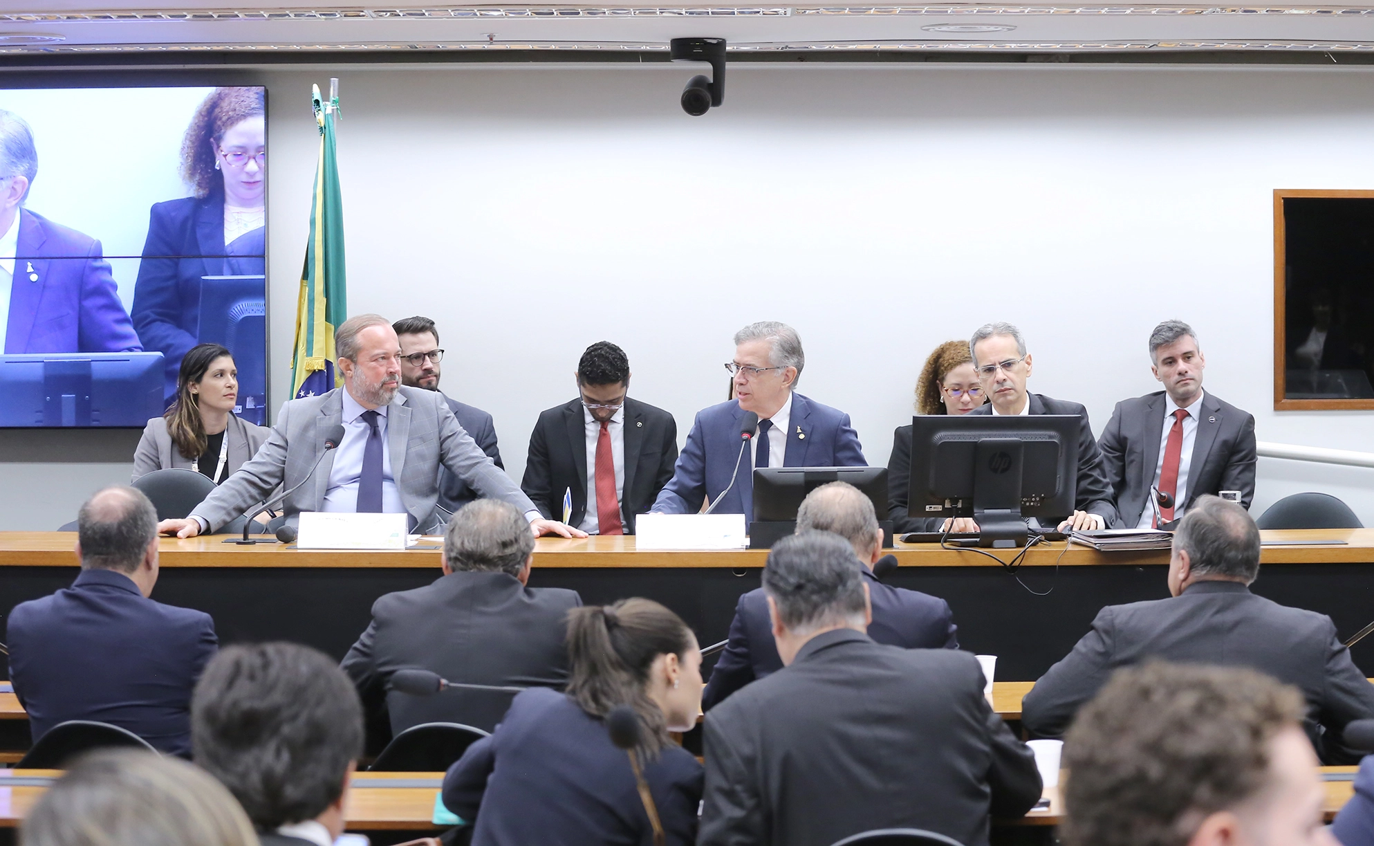 Alexandre Silveira vai à Câmara e coloca regulação, concessões e expansão da rede elétrica no centro do debate